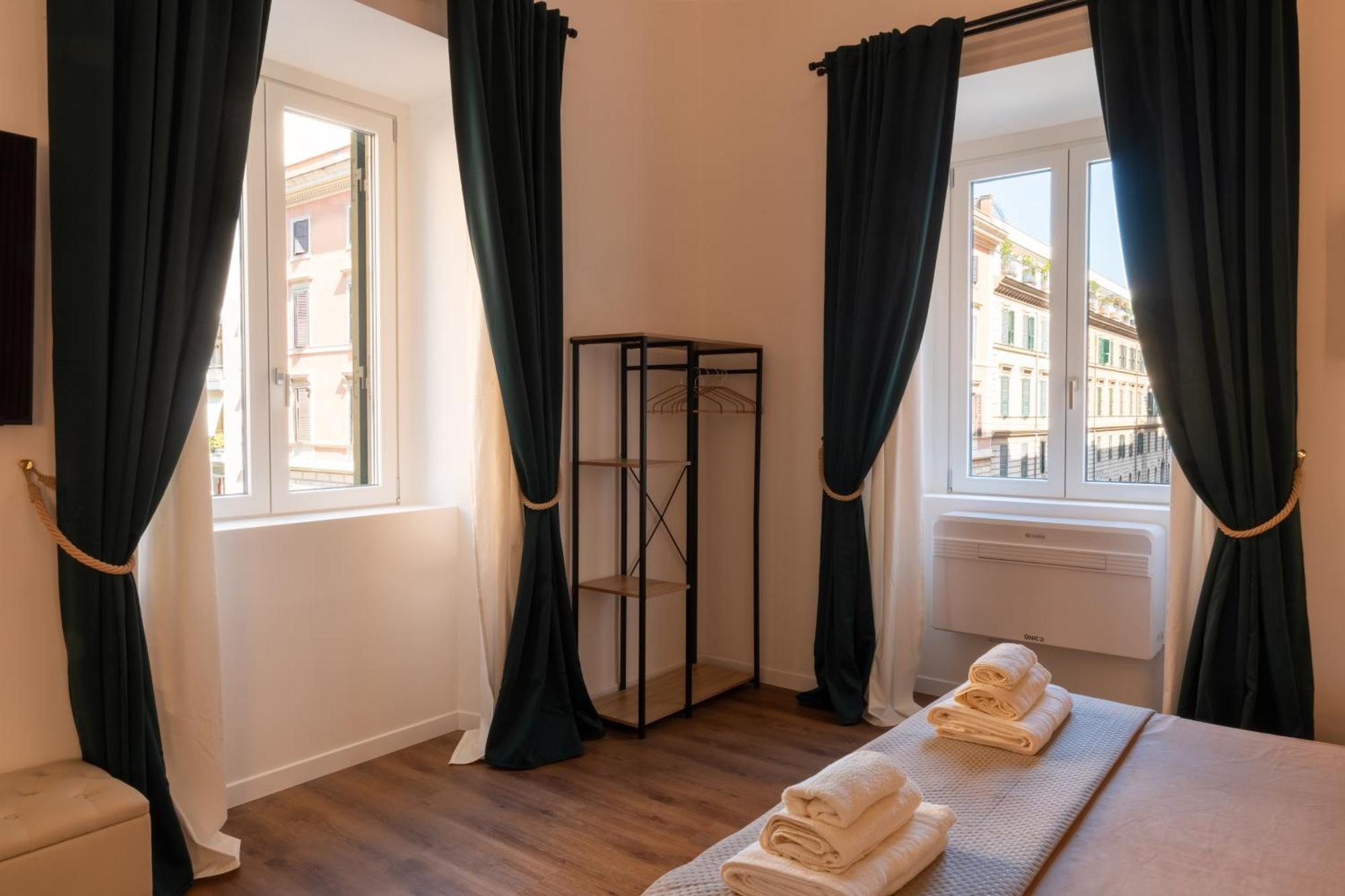 Cavalieri Suites Roma Exterior photo